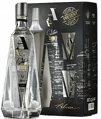 Фото ВОДКА А набор с рюмками (Vodka A gift box with shots), 1 300 ₽